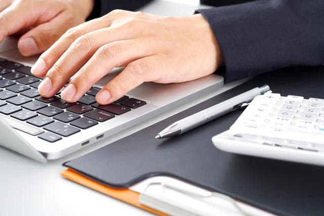 Economista en Ourense especializado en rentas e impuestos